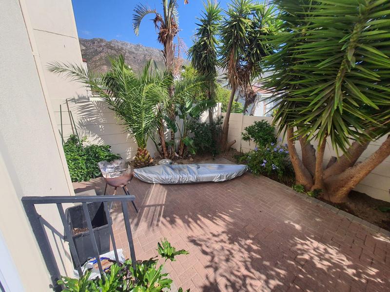 2 Bedroom Property for Sale in Gordons Bay Western Cape